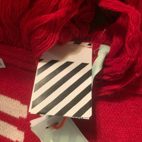 Off-White Red Winter Scarf NWT - Picture 3 of 6